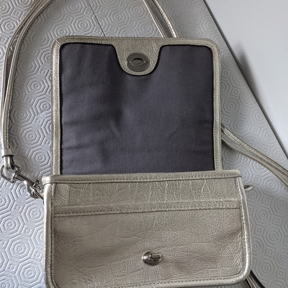 ✨COACH✨ Champagne Shoulder Bag - Picture 5 of 12